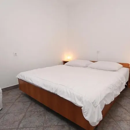 Ana Apartment
