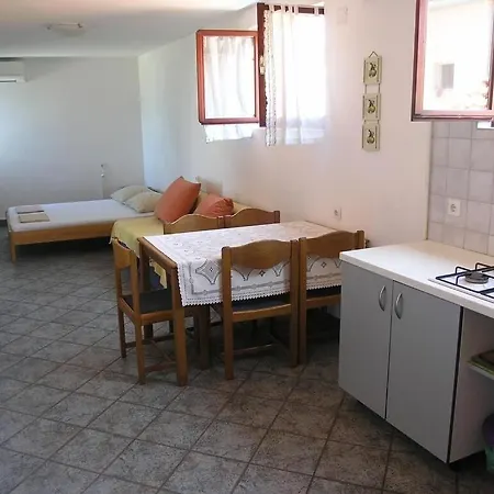 Apartment Ana