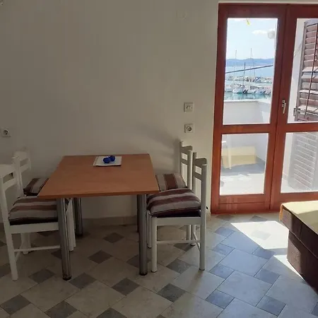 Apartment Ana *